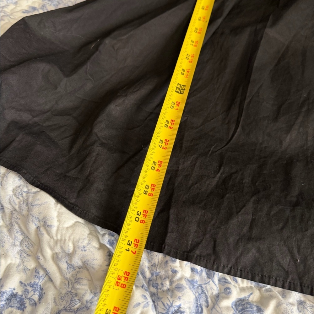 Elegant Black Ruffle Dress - Picture 5 of 7
